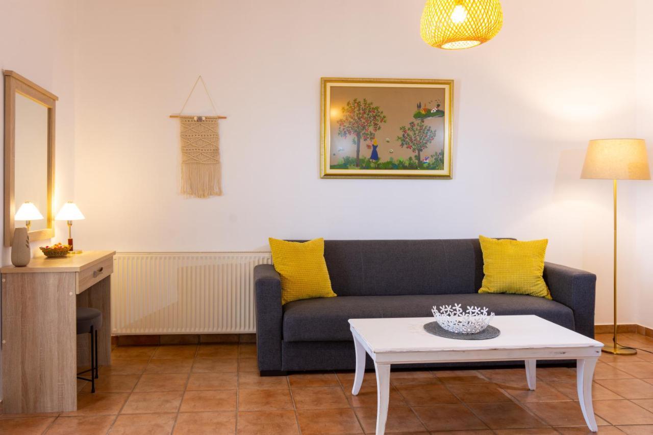 Elounda Anemelia Apartments Bagian luar foto